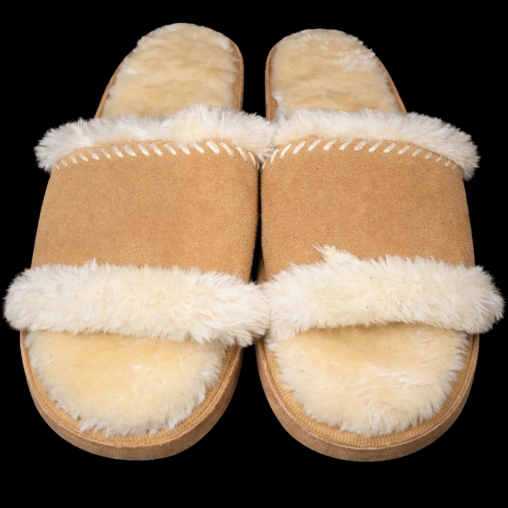 Cozy Tan and Cream Fuzzy Slippers
